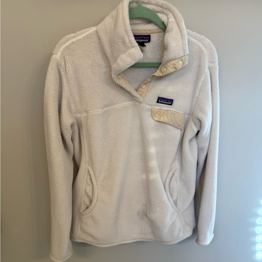 Patagonia quarter button fuzzy
